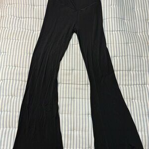 American Eagle Crossover flare leggings